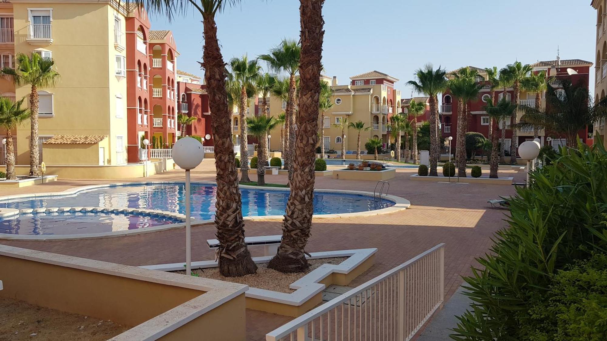 Spacious 3 Bedroom 2 Bathroom - Puerto Marina Complex Apartment *