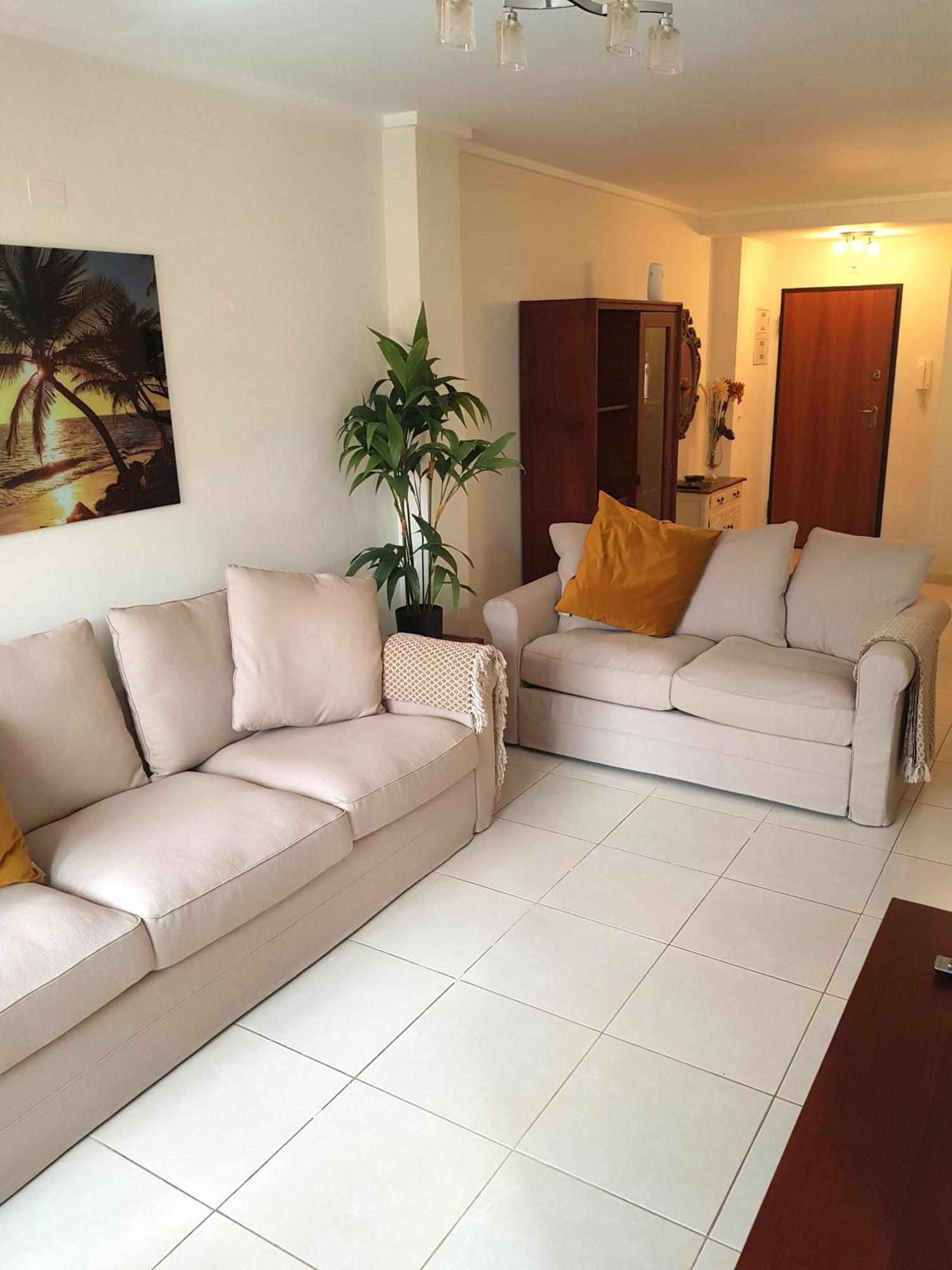 Apartment Spacious 3 Bedroom 2 Bathroom - Puerto Marina Complex