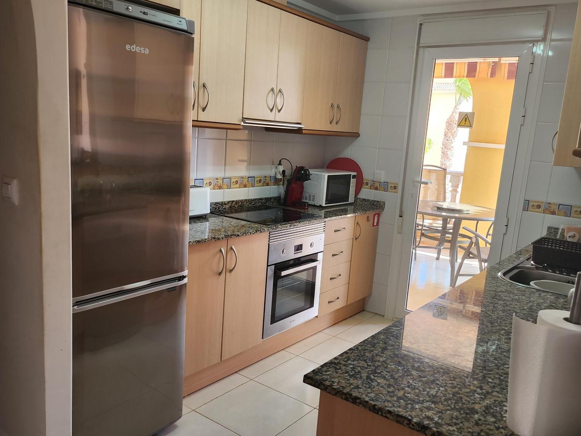 Spacious 3 Bedroom 2 Bathroom - Puerto Marina Complex